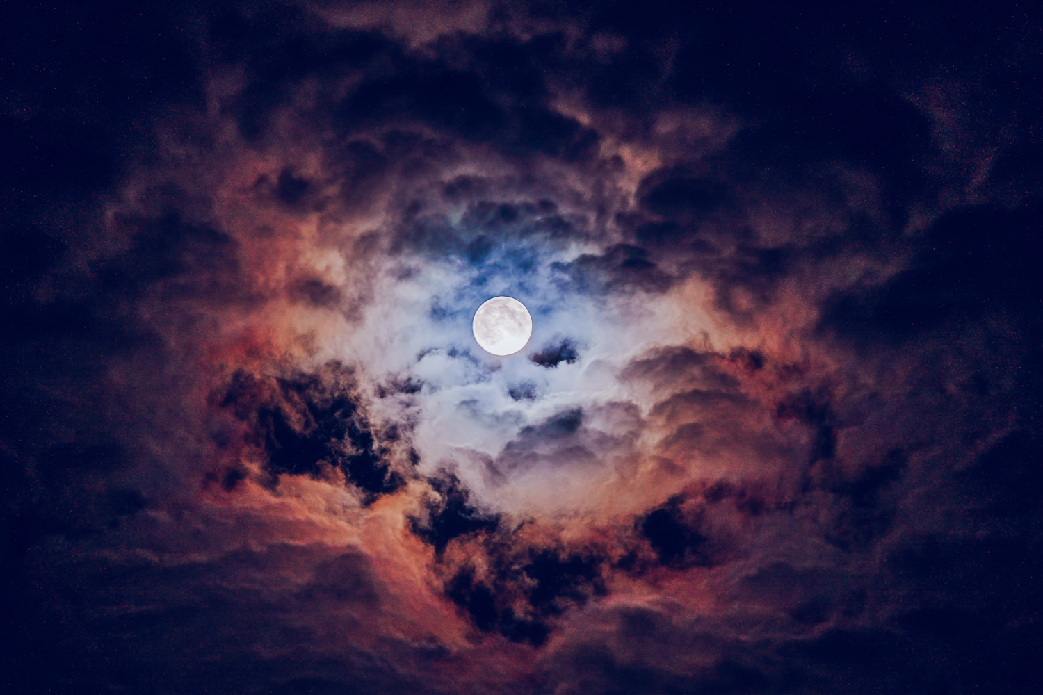 Super moon and clouds